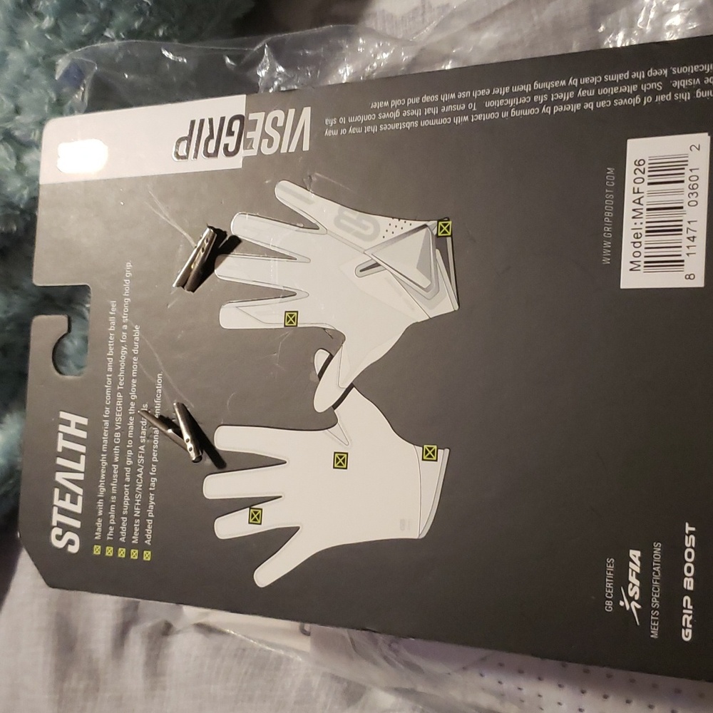 Mens Football Gloves - Picture 5 of 15